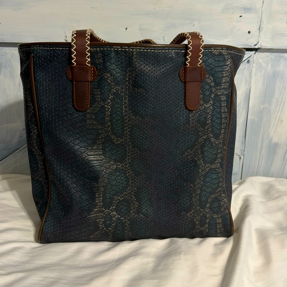 Consuela Rattler Tote bag